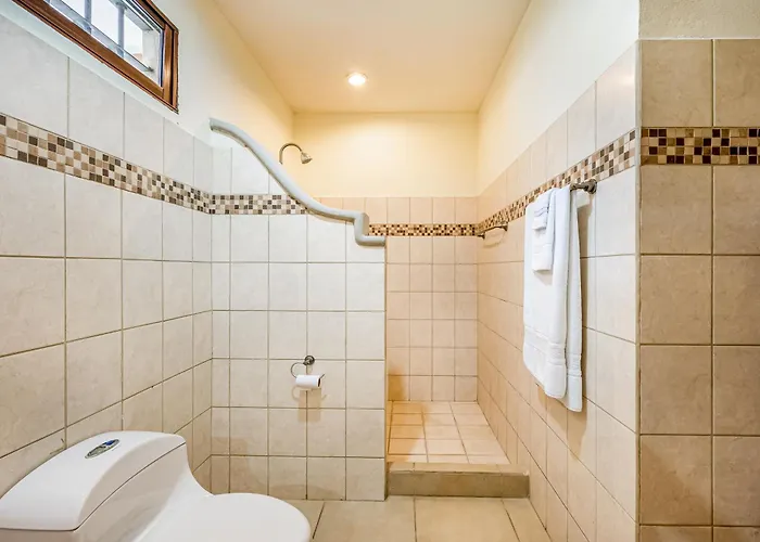 Private Pool, Luxe Patio: 4br Carrillo Hébergement de vacances *