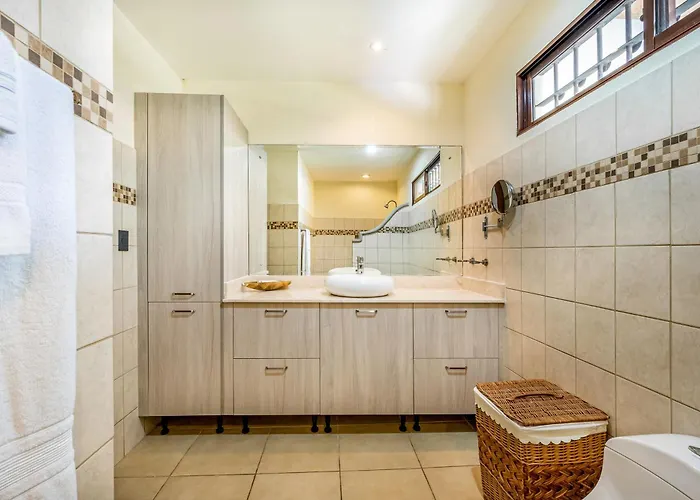 Private Pool, Luxe Patio: 4br Carrillo Hébergement de vacances *