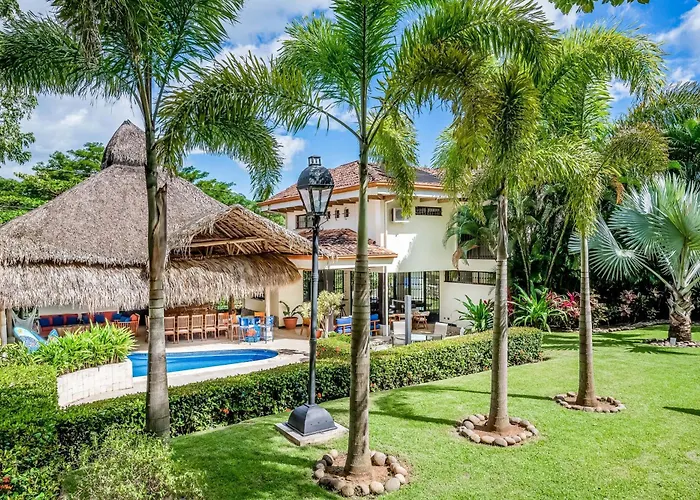 Hébergement de vacances Private Pool, Luxe Patio: 4br Carrillo